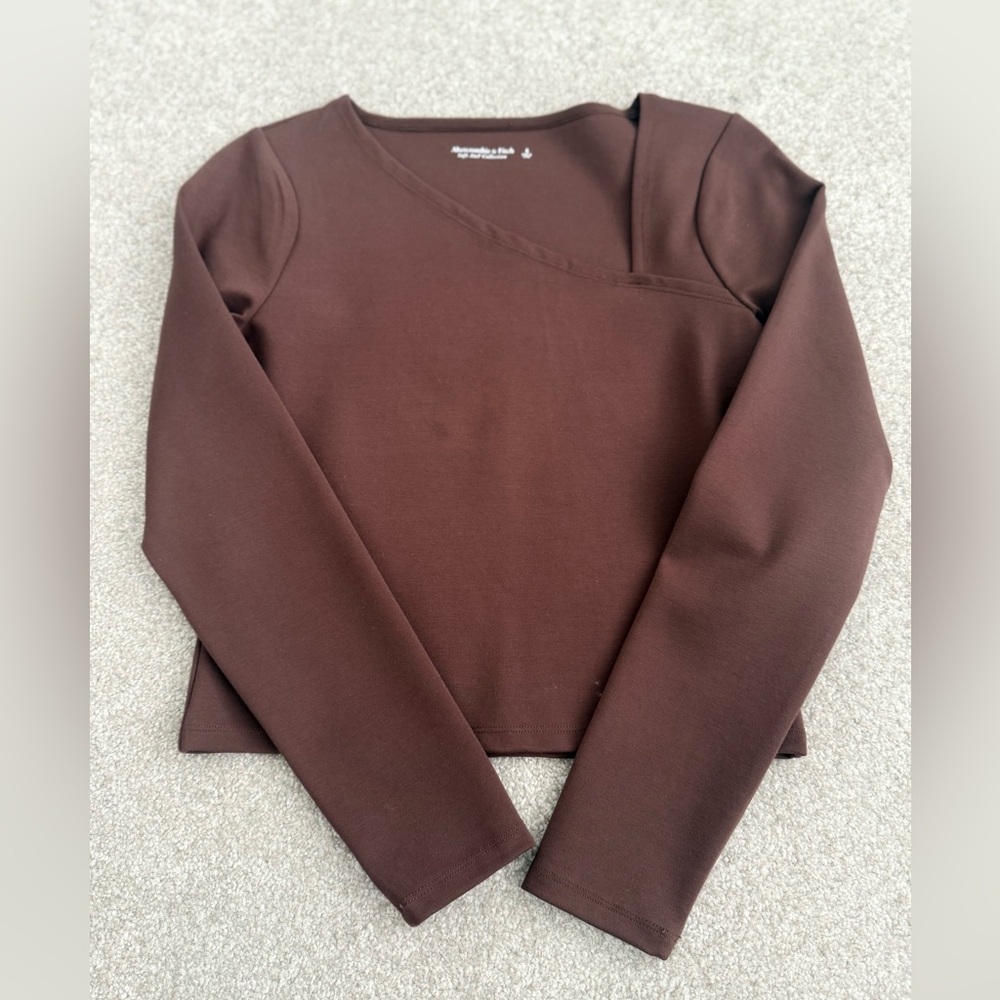 Abercrombie & Fitch Brown Asymmetrical Long Sleeve Top